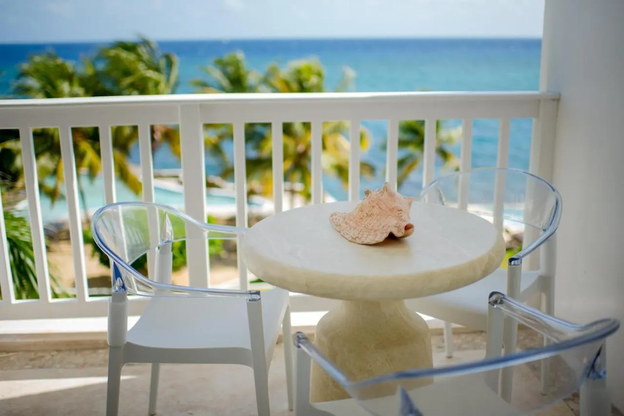 Whispering Seas Oceanfront Suite Ocho Rios 0*,  Jamaica